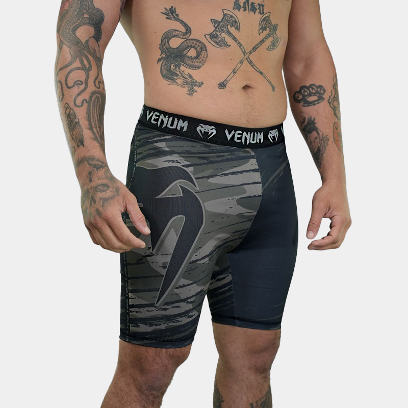 Calza Corta Deportiva - Venum Giant Classic Impact (Negro/Verde)