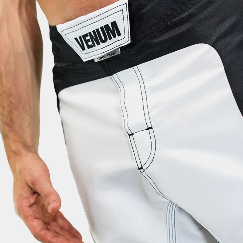 Fightshort - Venum Apex No Gi (Blanco/Negro)