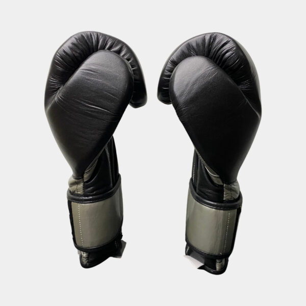 Guantes De Boxeo Cuero Natural - Cleto Reyes Tailcoat (Negro/Plata) - Imagen 3