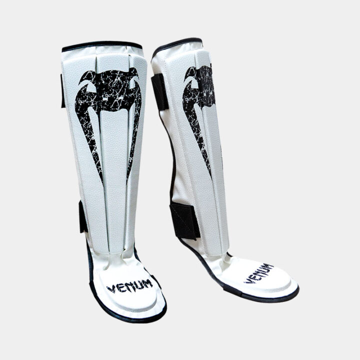Protector Tibial - Venum Anatómica Giant Ice (Blanco) | MMA Espartano