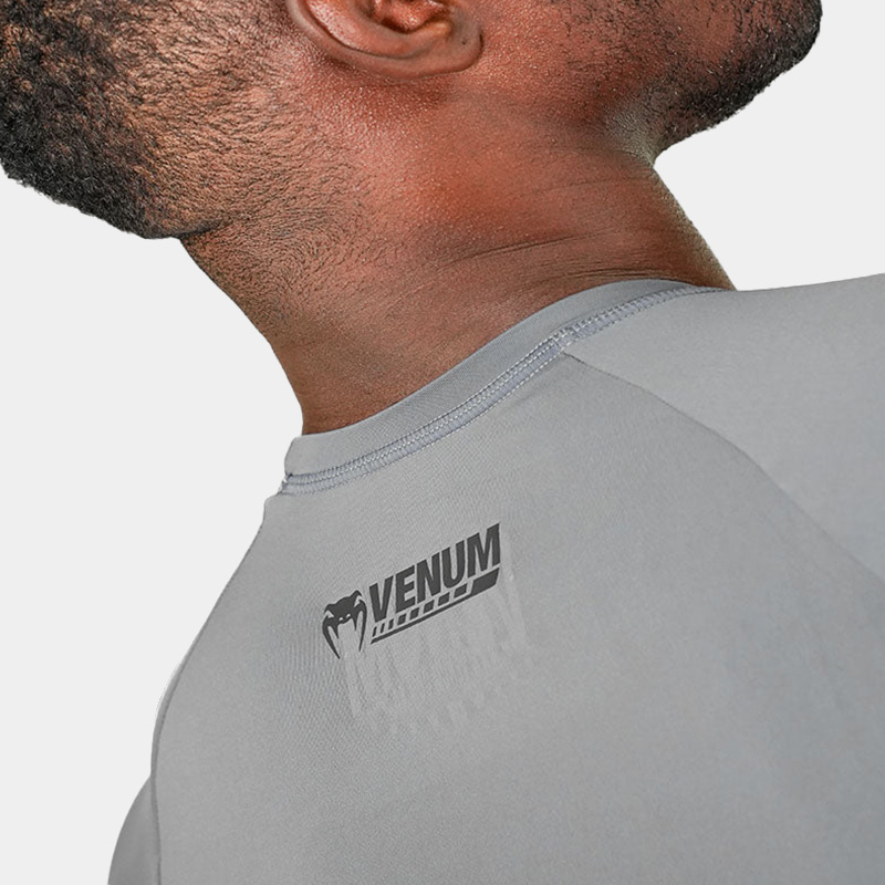 Rashguard M/C Remera Térmica - Venum Limitless (Gris) - Imagen 6