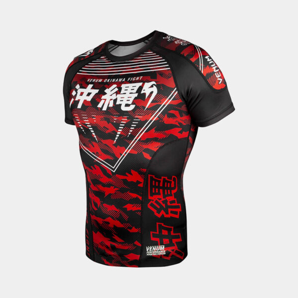 Rashguard MC Remera Termica - Venum Okinawa 2.0 (Negro/Rojo)