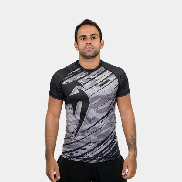 Rashguard M/C - Venum Giant Classic Impact (Negro/Gris)