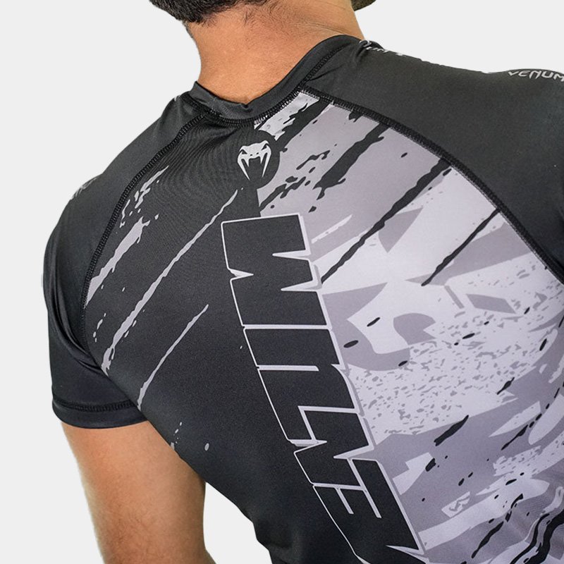 Rashguard M/C - Venum Giant Classic Impact (Negro/Gris)