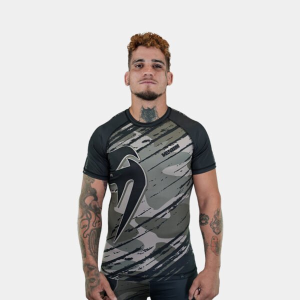 Rashguard M/C - Venum Giant Classic Impact (Negro/Verde)