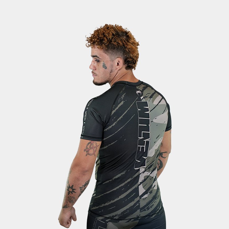 Rashguard M/C - Venum Giant Classic Impact (Negro/Verde)