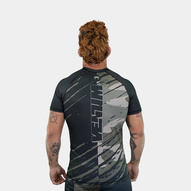 Rashguard M/C - Venum Giant Classic Impact (Negro/Verde)