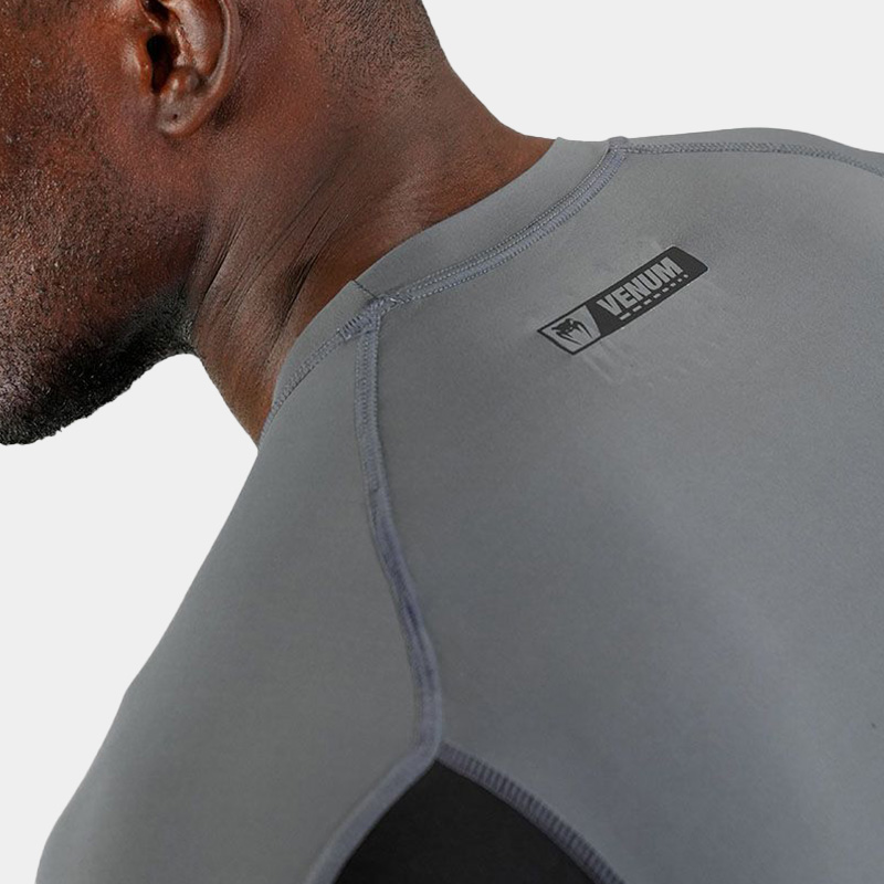 Rashguard M/L Remera Térmica - Venum Unmatched (Gris/Negro) - Imagen 5