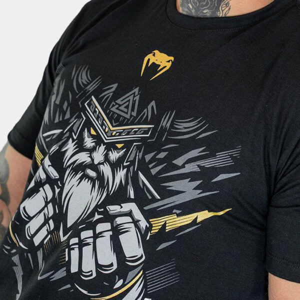 Remera M/C Deportiva Algodón - Venum Vikingo Nordik Chaos (Negro)