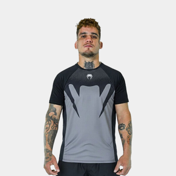 Remera MC - Venum Training Attack (Negro)