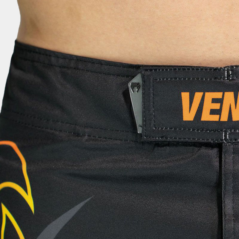 Short Fight - Venum Giant Fire (Negro)