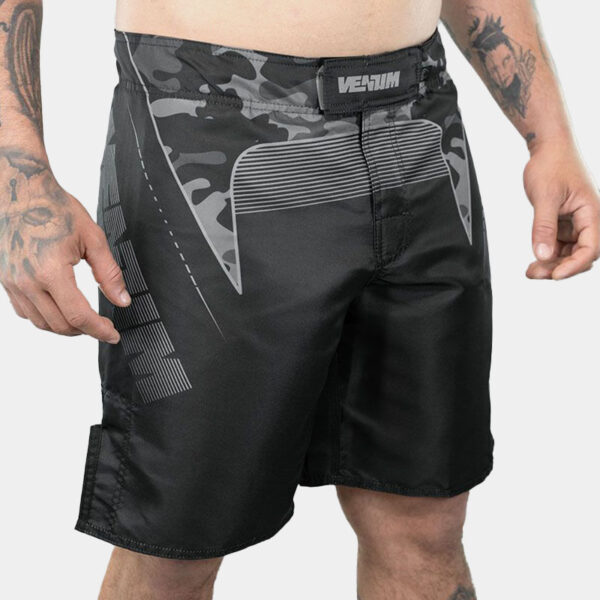 Short Fight - Venum Predator Camo (Negro)