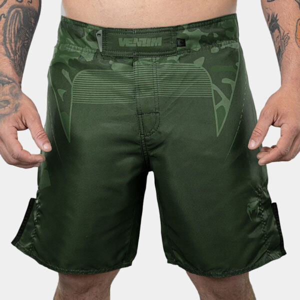 Short Fight - Venum Predator Camo (Verde)