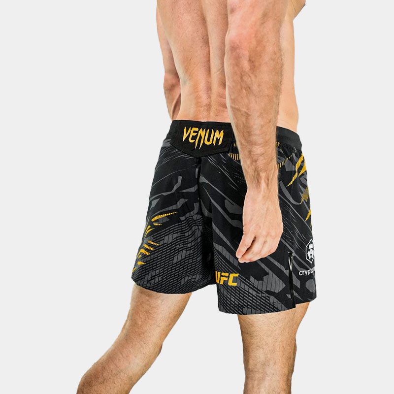 Short UFC Fusion - Venum Authentic Fight Night (Negro/Dorado) - Imagen 6