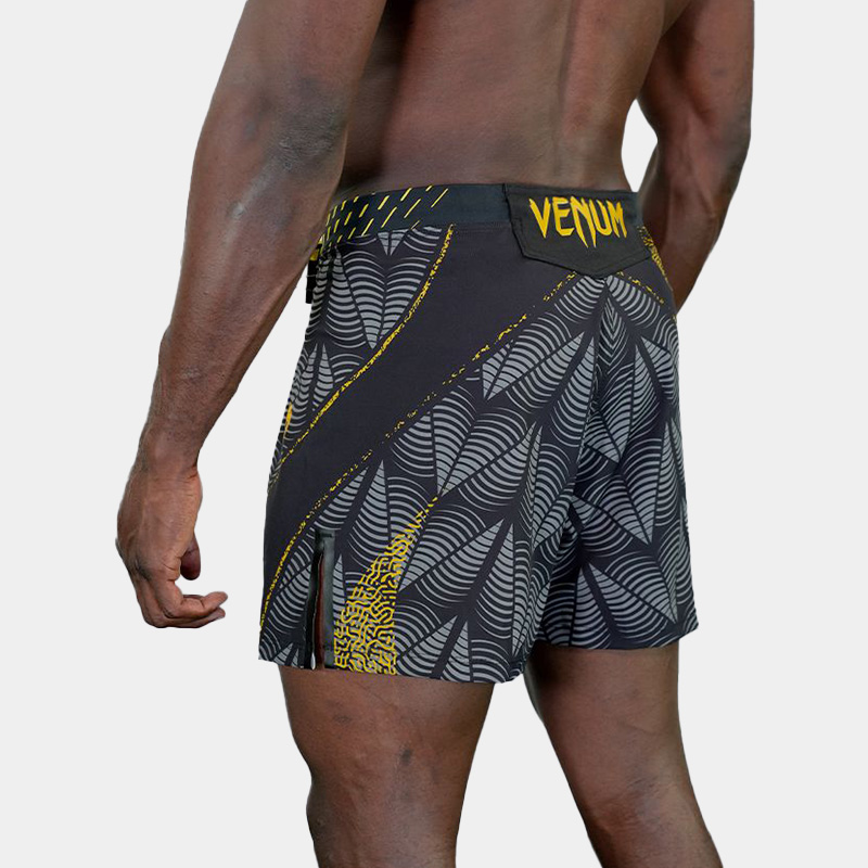 Short UFC Zenith - Venum Authentic Fight Night (Negro/Dorado) - Imagen 3