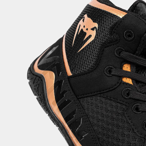 Zapatillas Deportivas - Venum Elite (Negro/Dorado)